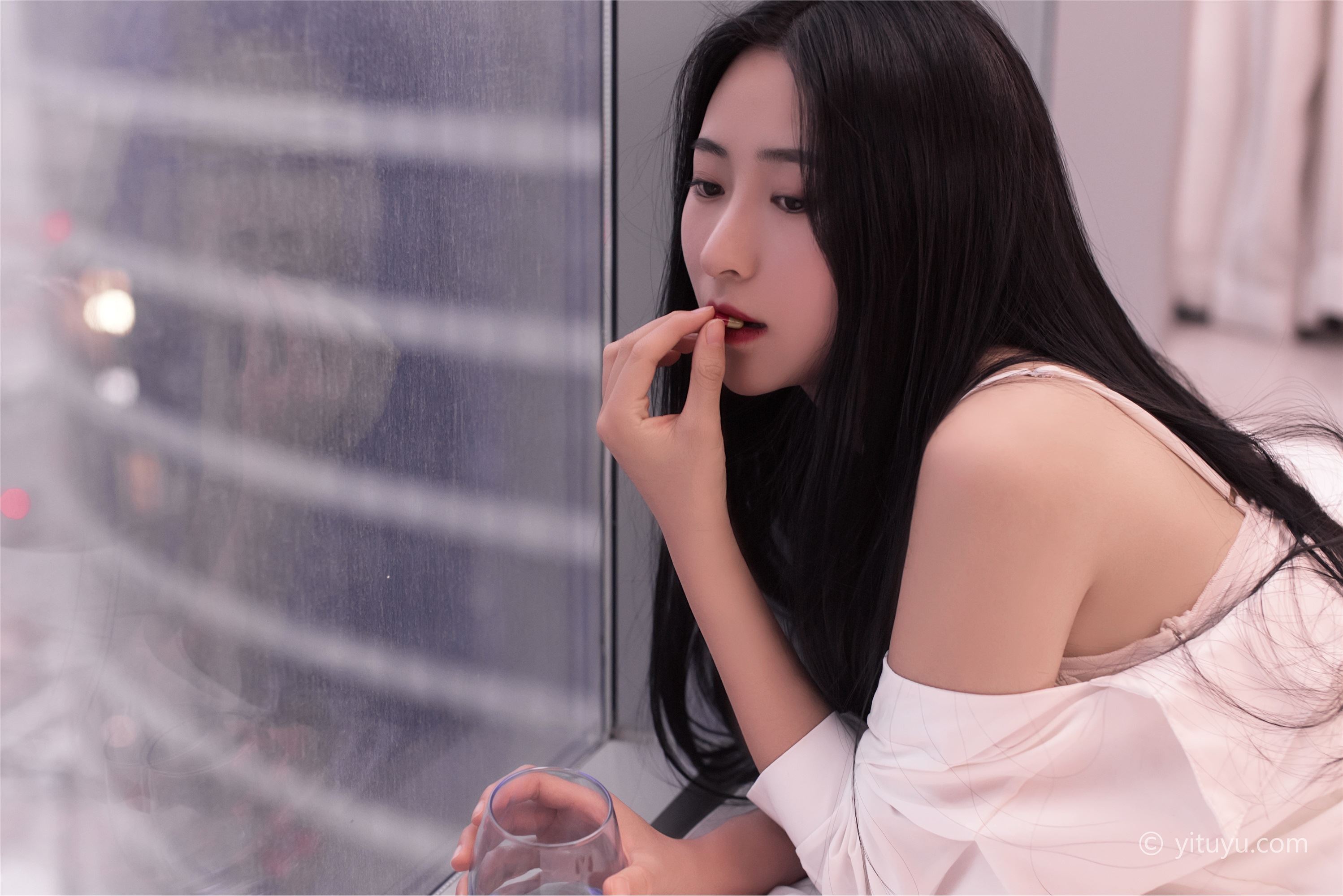 YITUYU艺图语 2021.08.16 分手前 颖儿